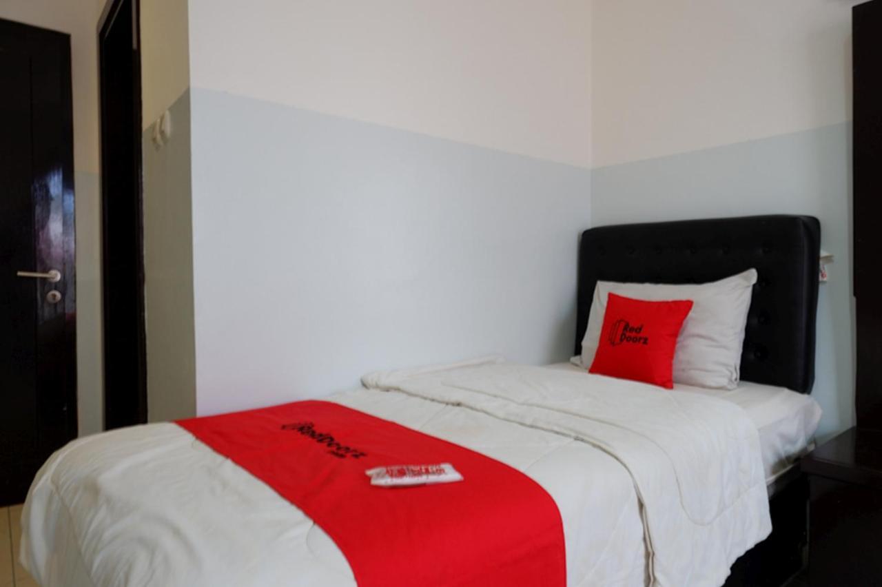 Hotel Reddoorz Near Wisata Kota